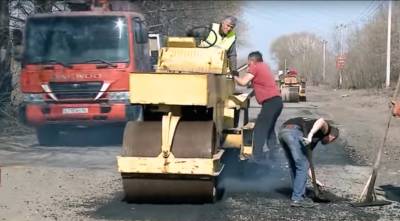 Омские бизнесмены скинулись на ремонт дороги