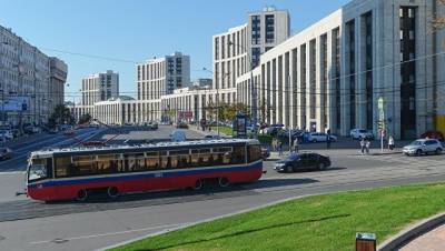 В Москве неизвестные обстреляли трамвай