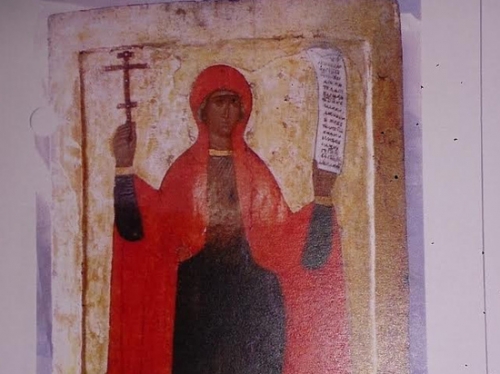 Женщина, обманом вывозившая старинные иконы из России, отправится под суд
