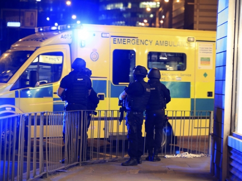 После теракта Мэй ввела в Великобритании высший уровень террористической угрозы