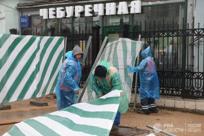 Во время урагана в Москве тяжело пострадали трое детей