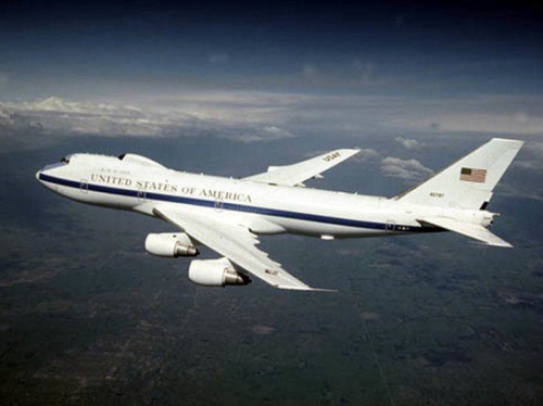 Поломанные «ядерные чемоданчики»: шторм повредил американские «самолеты судного дня»