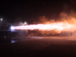 SpaceX может использовать двигатель Raptor на будущих версиях ракеты Falcon