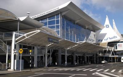 Аэропорт Окленда отменяет авиарейсы из за проблем с топливом