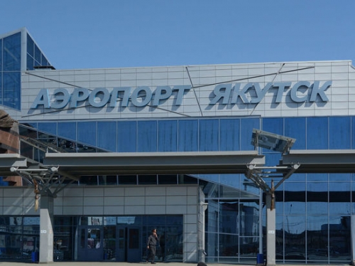 Волна ложных минирований: в Якутске из за анонимных звонков эвакуировали аэропорт