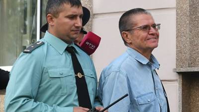 Сотрудник ФСБ рассказал в суде о шести часах с Улюкаевым в офисе Роснефти