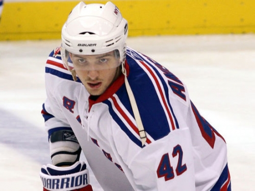 Российский нападающий Чикаго Анисимов признан первой звездой дня НХЛ