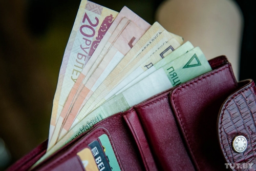 Вышли из затяжного падения. Денежные доходы белорусов оказались в плюсе впервые с января 2015 года