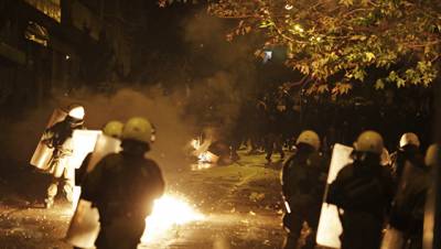 В Афинах начались беспорядки после акции в память о событиях 1973 года