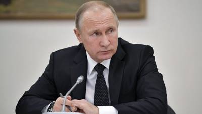 Путин подписал закон о блокировке звонков телефонных террористов
