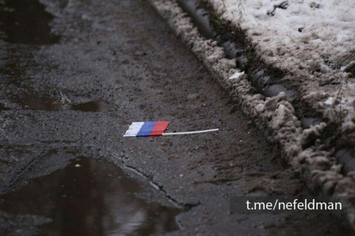 Флаг России в грязи и другие детали приезда Навального в Псков