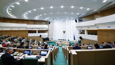 Парламентарии в США боятся диалога с российскими коллегами, заявили в СФ