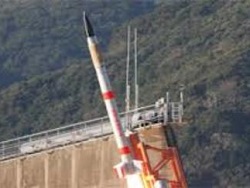 Япония отправила в космос маленький спутник на самой маленькой ракете