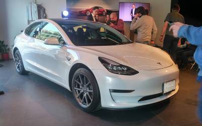 На продажу выставили первую в России Tesla Model 3