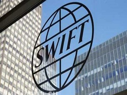 Россия готова к возможному отключению от SWIFT