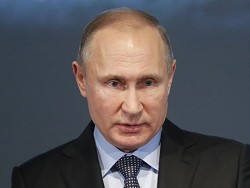 Путин обещал постараться прибить цены на бензин в России