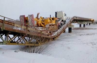 Перегруженный автопоезд разрушил мост в Бурятии