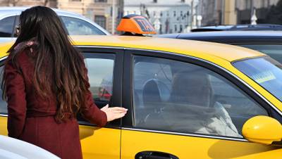 Ученые выяснили, почему мужчины таксисты зарабатывают больше женщин