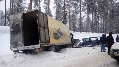 В ГИБДД уточнили число погибших при аварии в Ленинградской области