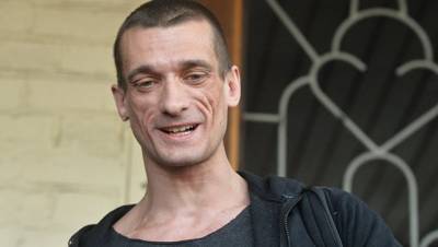 Суд во Франции продлил арест Павленскому на четыре месяца