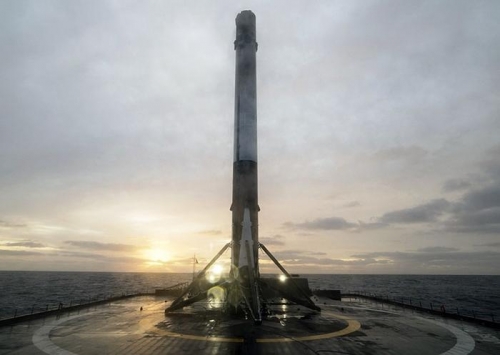 SpaceX собирается запускать по ракете в две три недели