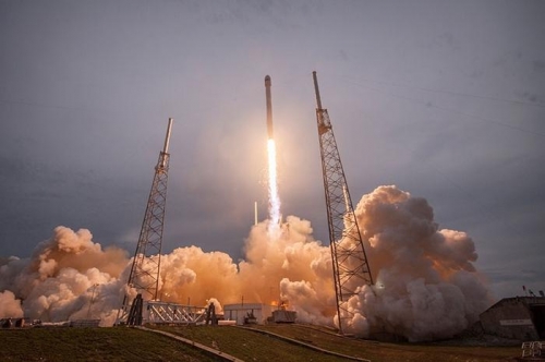 SpaceX собирается запускать по ракете в две три недели