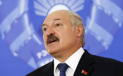 Лукашенко попросил ученых придумать способ не «ползать на коленях» за газ