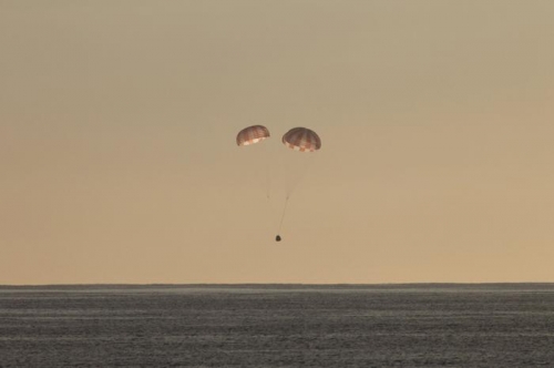 Космический корабль SpaceX Dragon успешно доставил груз с МКС на Землю