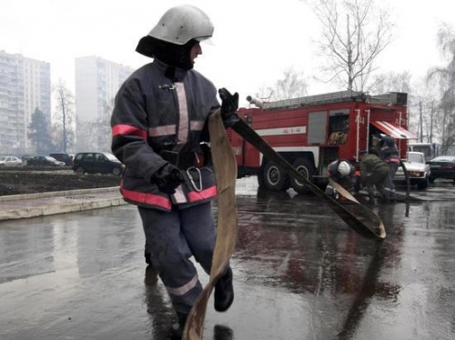 В Москве женщина выпрыгнула из окна, спасаясь от пожара