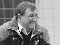 Умер бывший футболист Зенита Владимир Казаченок