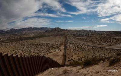 США объявили конкурс проектов стены на границе с Мексикой