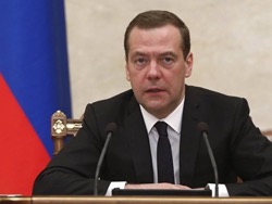 Медведев утвердил индексацию социальных пенсий на 1,5% ‍