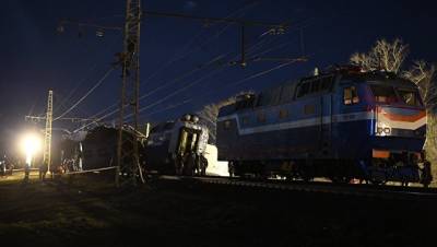 В больницах Москвы остаются семеро пострадавших после столкновения поездов