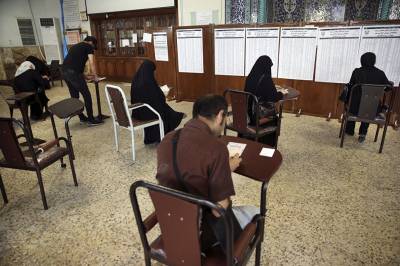 СМИ: Роухани лидирует на президентских выборах в Иране
