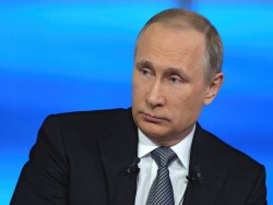 Владимир Путин поздравил Эмманюэля Макрона с победой  на выборах