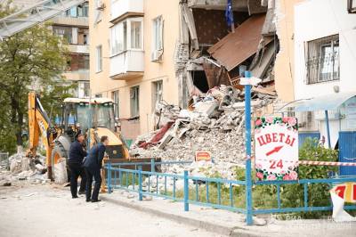 В Волгограде под завалами рухнувшего дома могут находиться двое погибших