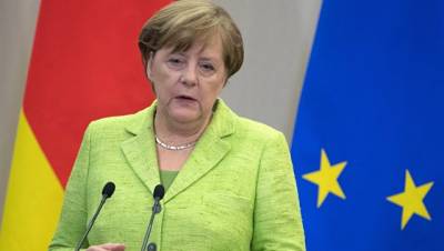 Меркель рассказала, как НАТО надо разговаривать с Россией
