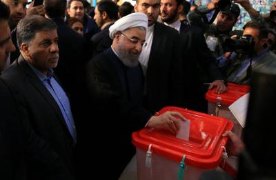 СМИ: Роухани лидирует на президентских выборах в Иране