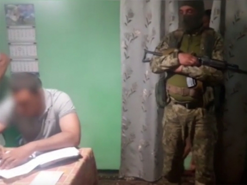 Украинские пограничники задержали молдавское судно за перевозку моряков в Крым