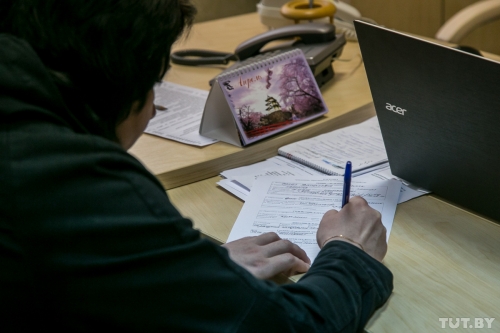 Дойти до каждого. В Минске службы занятости разослали почти 80 тысяч писем потенциальным тунеядцам