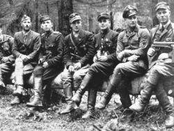 Почему Хрущев освободил из тюрьмы бандеровцев