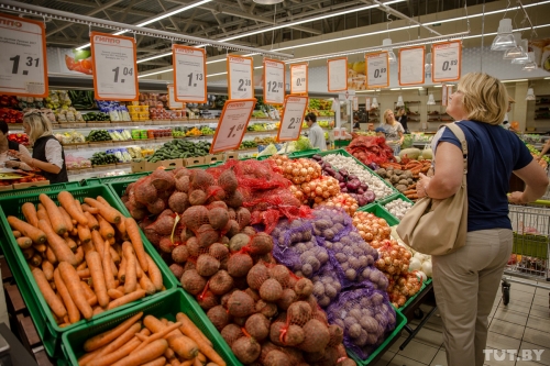 Нам не до импорта. Сколько в Минске стоят овощи, на которые президент потребовал держать цены
