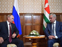 Россия выделит Абхазии на развитие 6 миллиардов рублей
