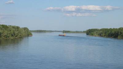 На реке Обь под Томском перевернулась лодка с людьми