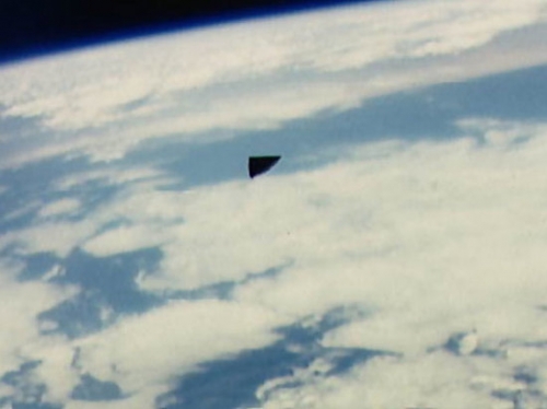 Уфологи сообщили об в «НЛО» на орбитальных снимках NASA