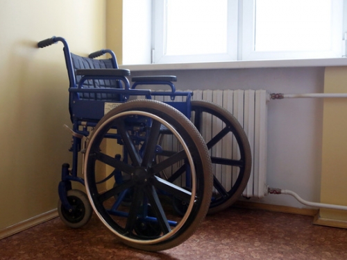 Инвалидам не придется долго ждать кресло каталку: Минтруд установит нормативы