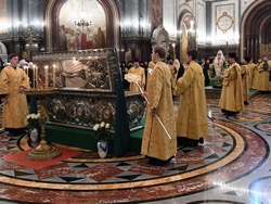 Патриарх Кирилл призвал священнослужителей не превращаться в медиаперсон