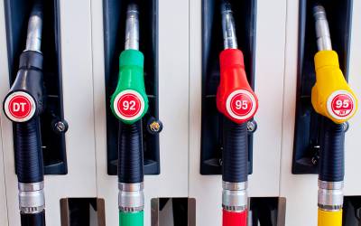 Госдума одобрила новые акцизы на топливо: в 2018 году цены резко вырастут дважды