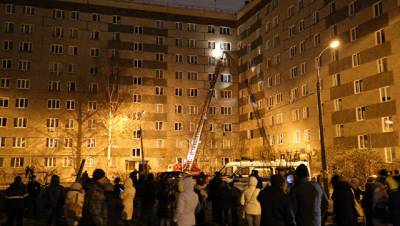 Под завалами жилого дома в Ижевске нашли седьмую жертву, сообщил источник