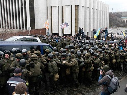 В Киеве соратники отбили арестованного Саакашвили у Службы безопасности Украины